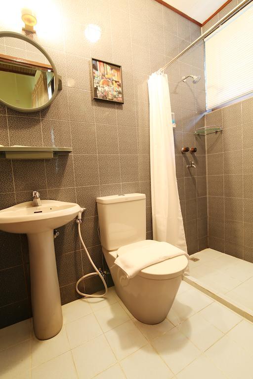Hundred Moon Hotel Rangum Quarto foto